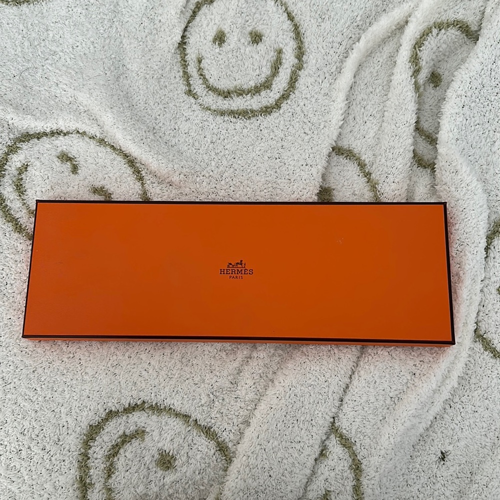 Hermes scarf box in perfect condition